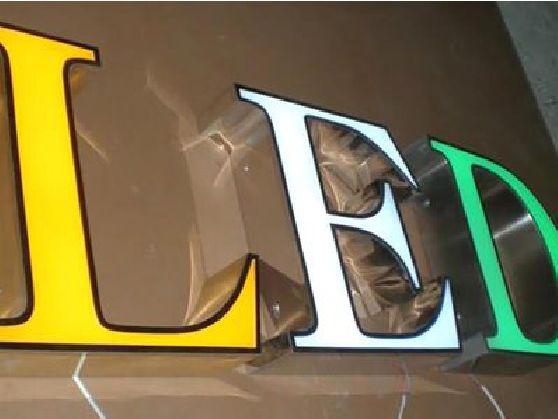磐安介绍LED招牌的基础知识。